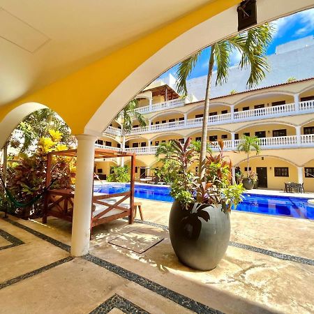 We Playa Hotel Playa del Carmen Exterior photo